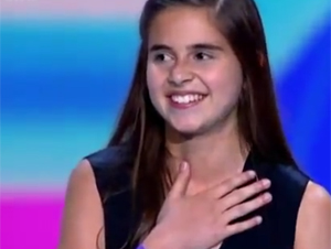 Esta Niña de 13 Años De Edad Puso a Simon Cowell y a Todo Mundo de Pie