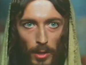 Tiene que Ver Este Increíble Video de Juan Luis Guerra – ¡Prepárese Para ser Conmovido por Jesucristo!