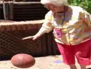 La Abuelita Sorprende A Todos Y Hasta A Sí Misma.