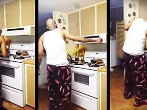 Niños Graban A Su Papá Bailar En La Cocina