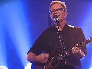 “One True God” Cancion en Vivo de Steven Curtis Chapman