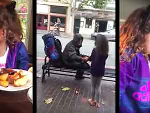 Niña Pequeña Regala Su Comida A Un Hombre Afuera De Un Restaurant