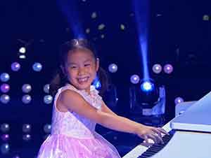 Niña Prodigio Toca El Piano