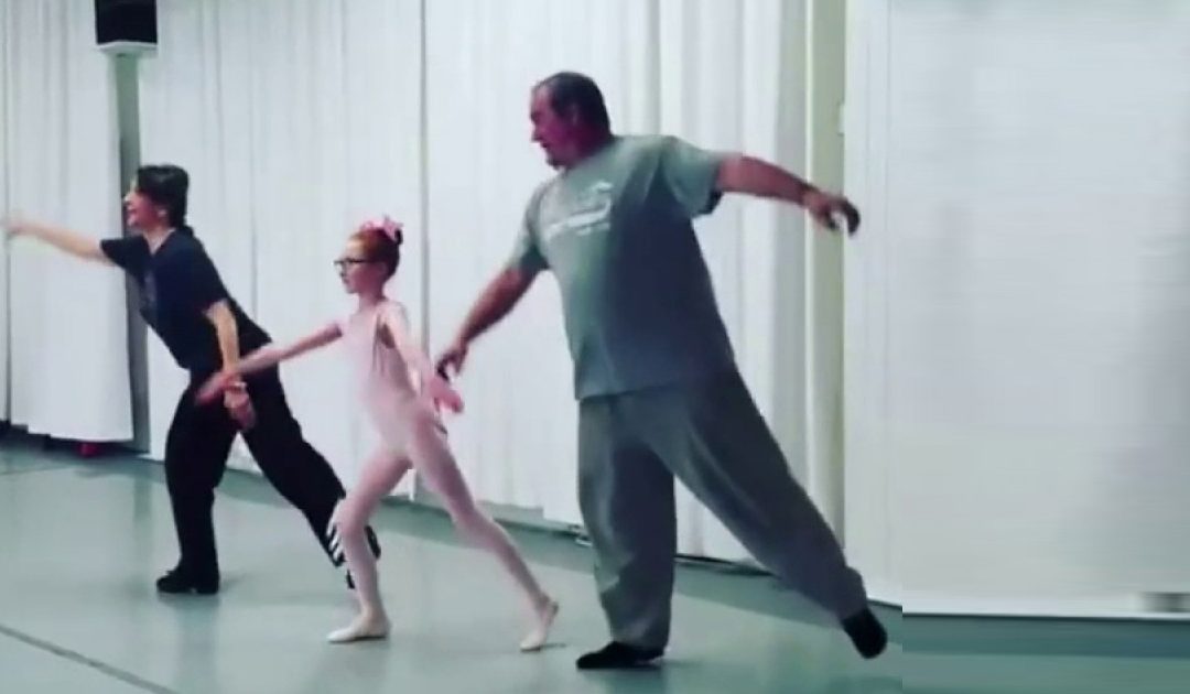 Papás Bailando Ballet Con Sus Hijas